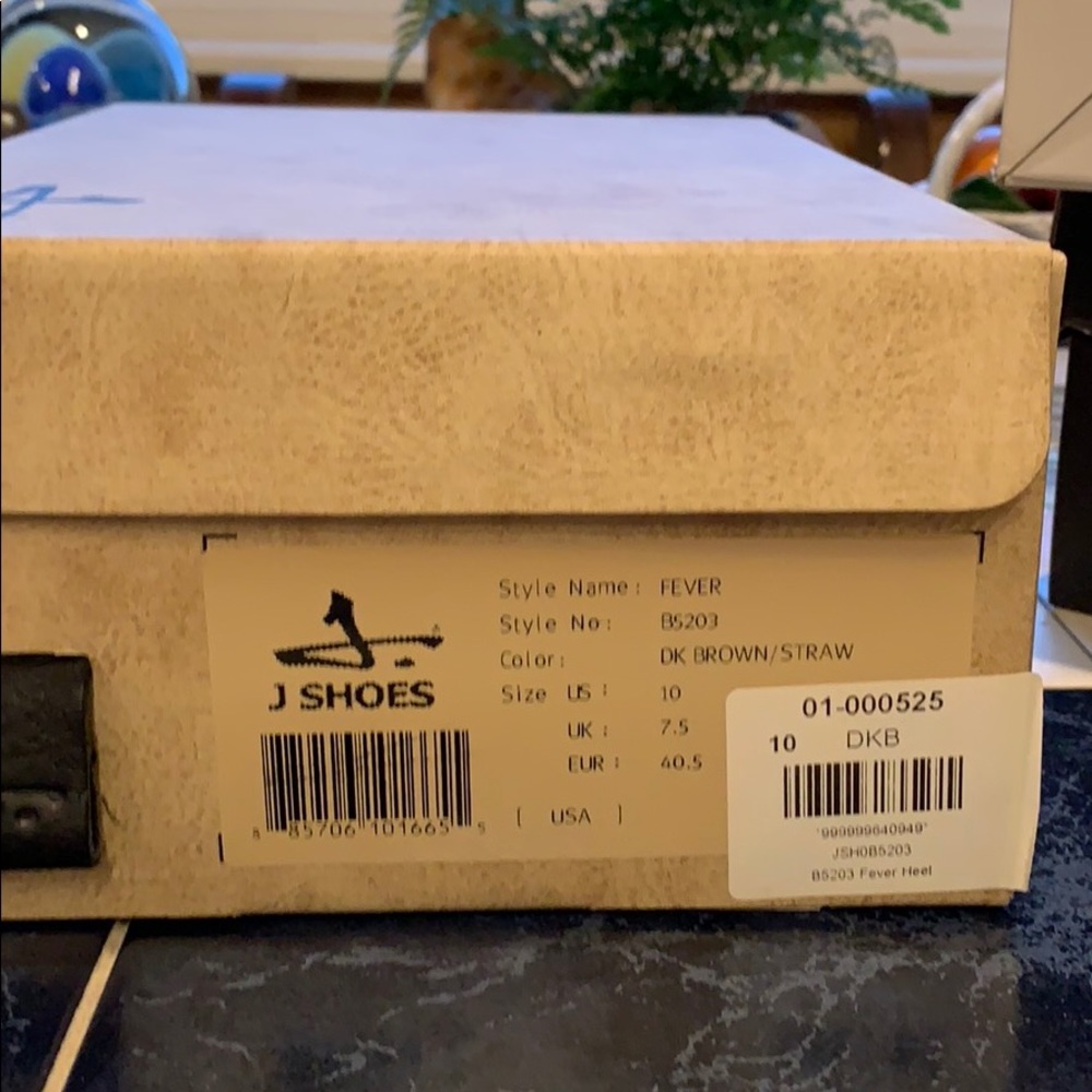 J Shoes pump